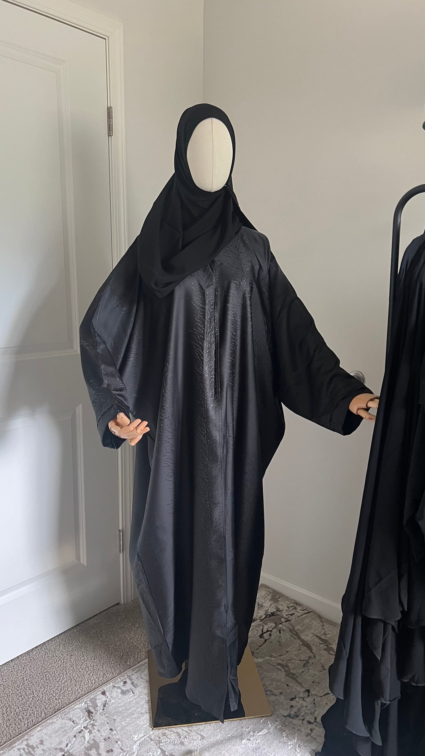 Bisht style saudi open abaya