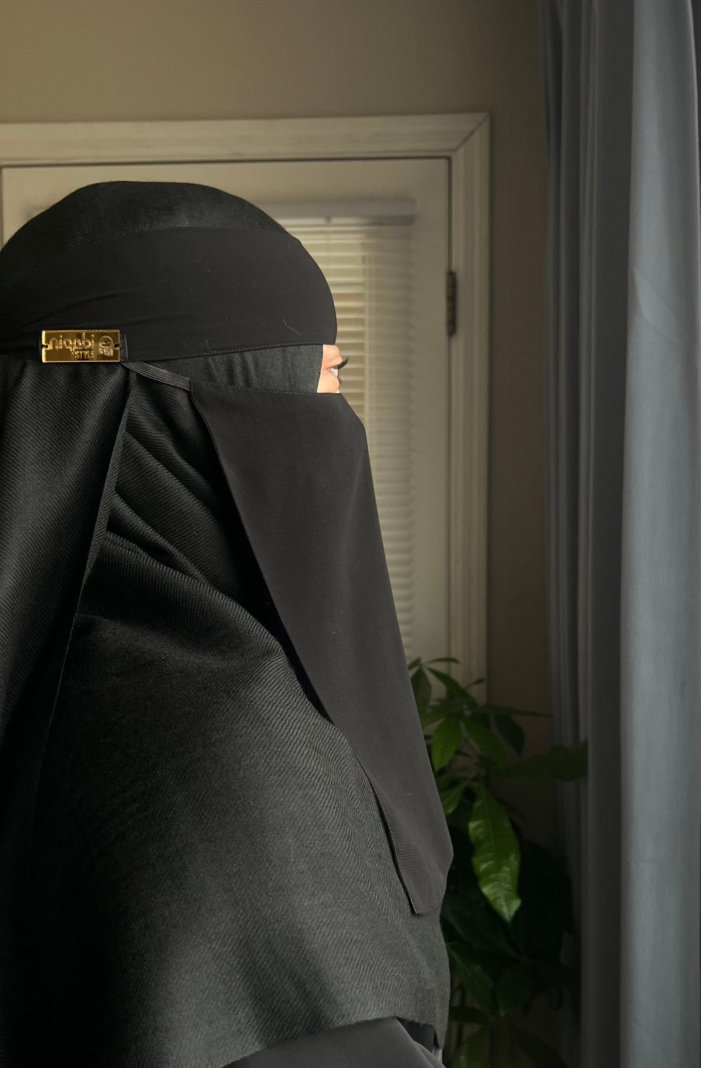 soft band Niqab (gold logo slanted elastic band)