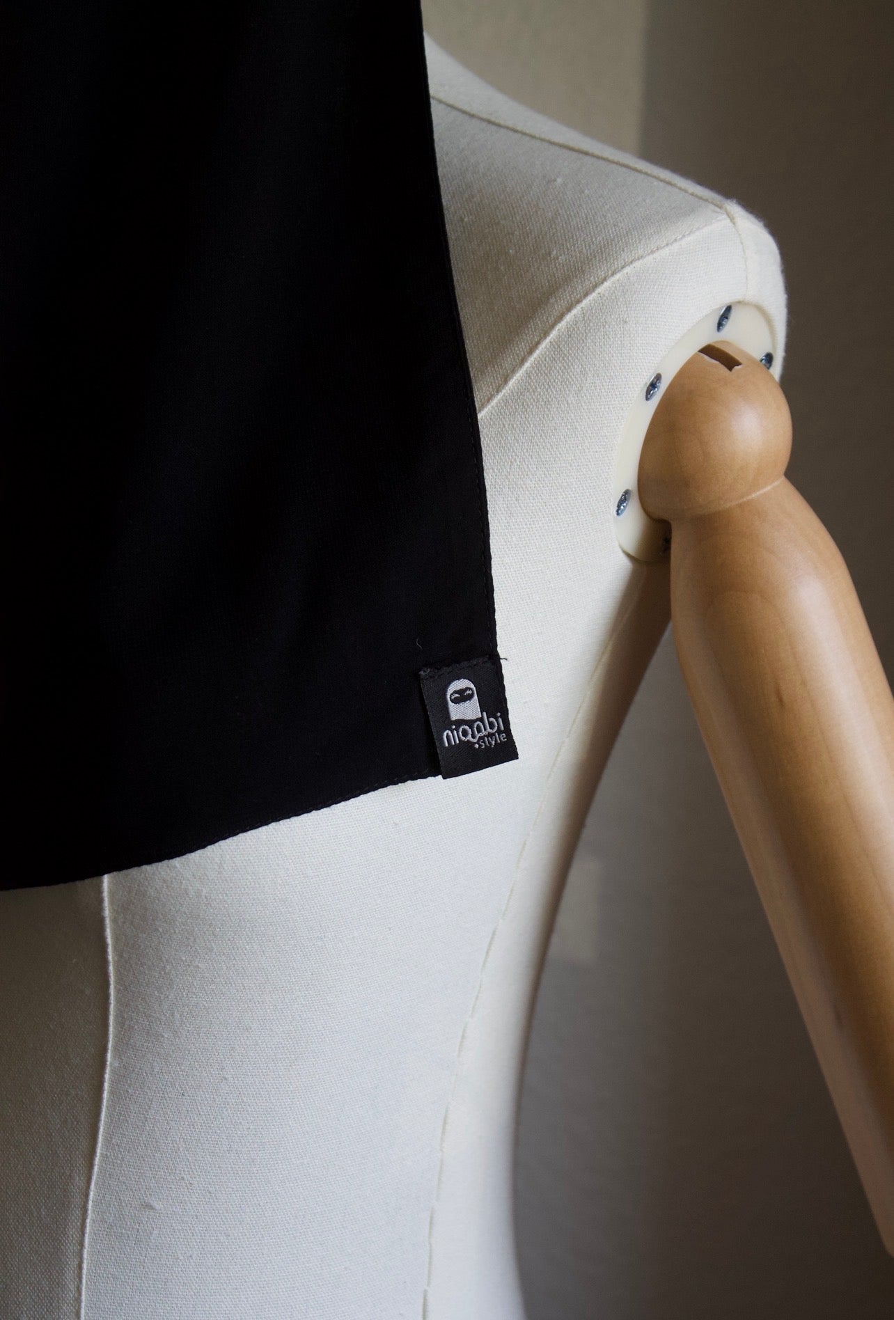 Single layer nose string niqab
