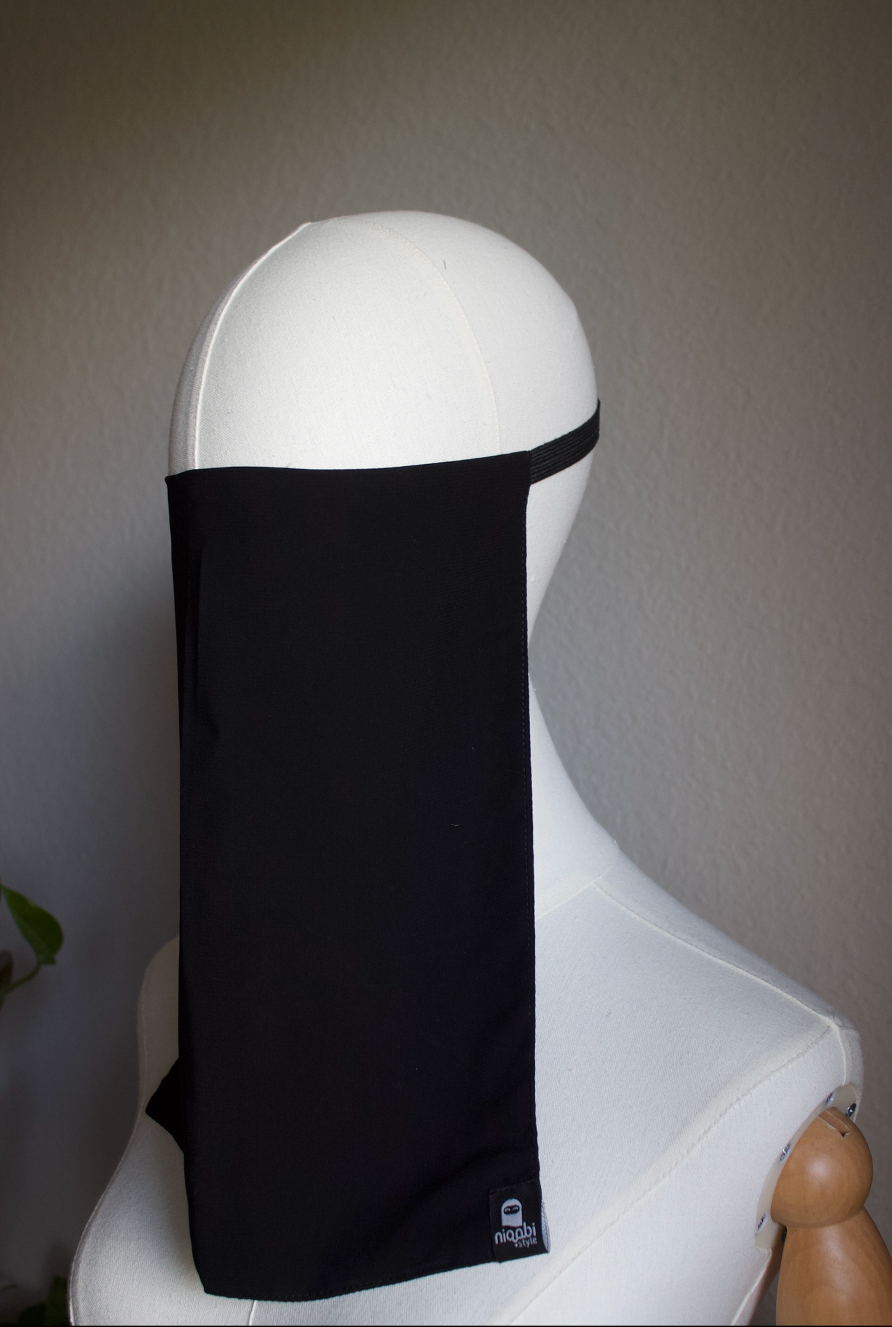 Detachable flap niqab